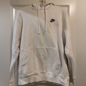 Nike Sportswear Club Fleece
Pullover Hoodie